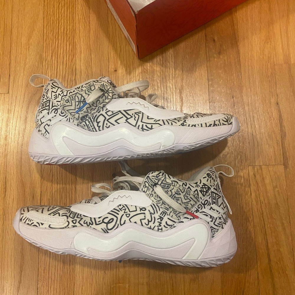 Adidas DON Issue 3 Basketball Shoes